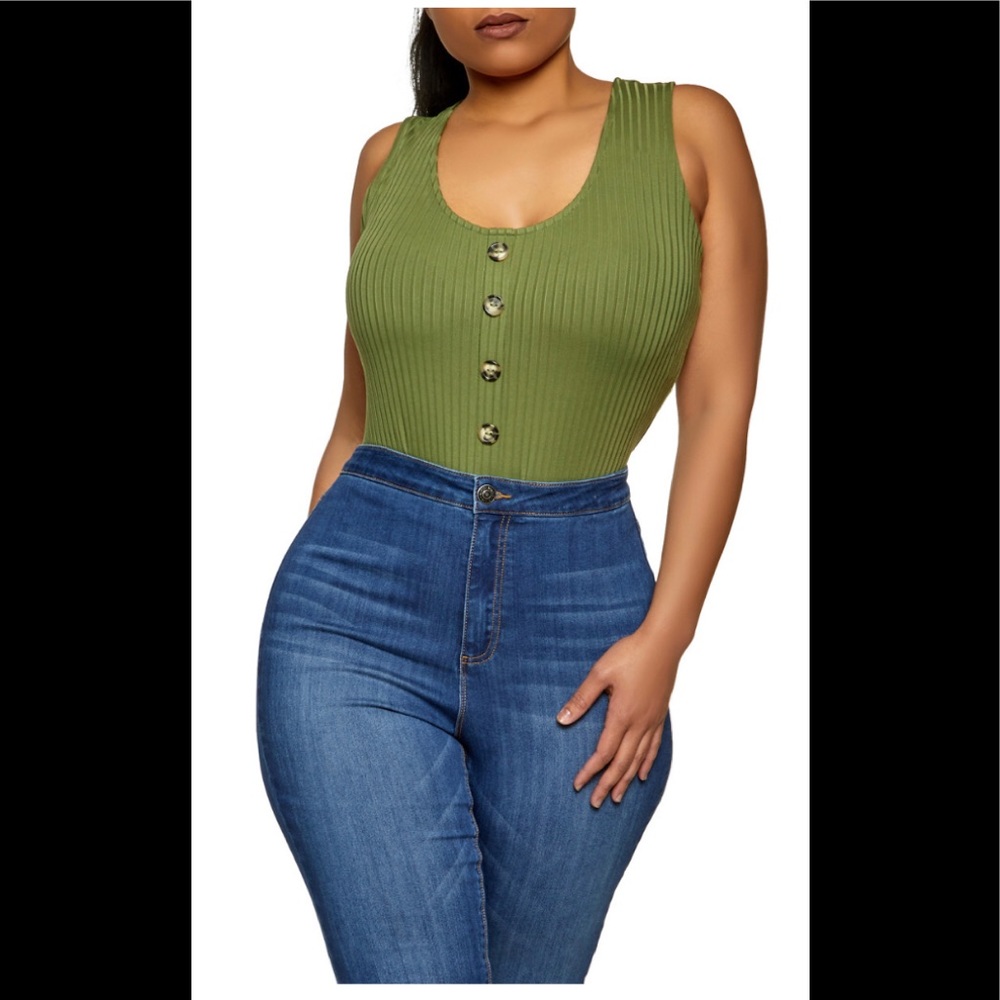 š„PLUS SIZED RIBBED BUTTON DETAIL BODYSUITš NWTš· - Picture 4 of 12